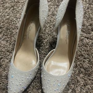 Betsey johnson Pearl heels 7.5